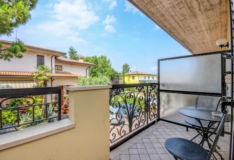 Четырехместный Номер Стандарт, Camere America B&b