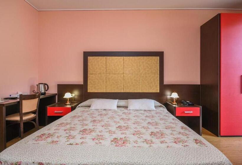 Четырехместный Номер Стандарт, Camere America B&b