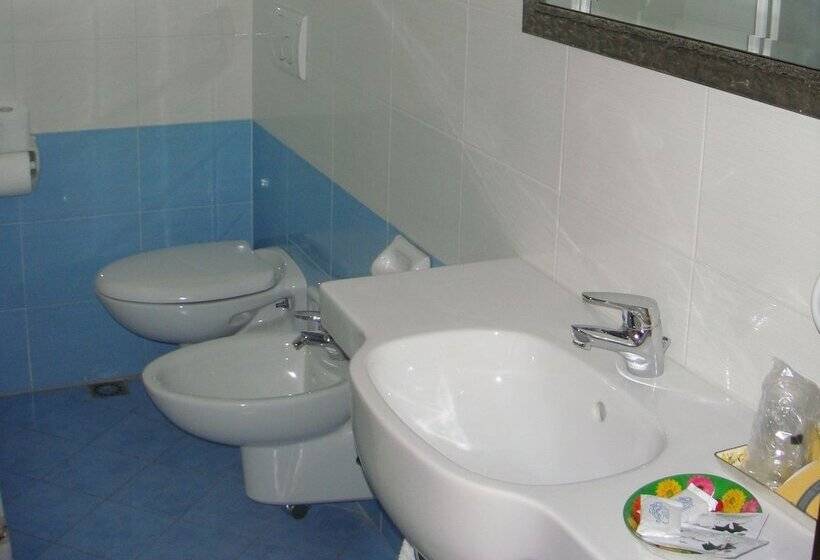 Номер Стандарт Трехместный, Camere America B&b