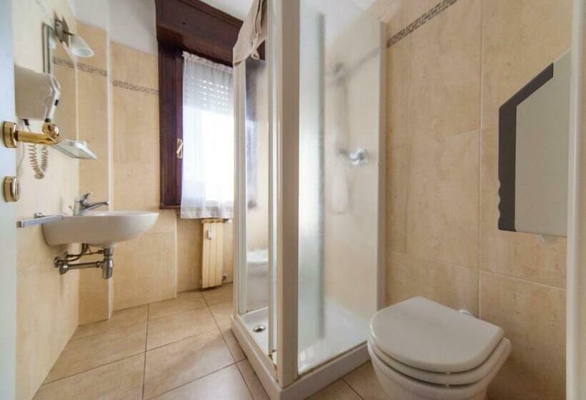 스탠다드 룸, Albi