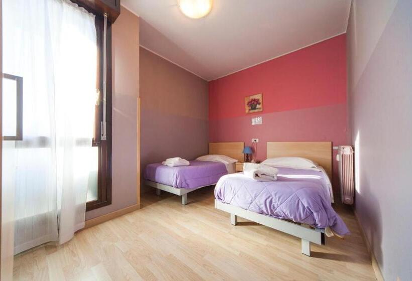 4인용 스탠다드 룸, Albi