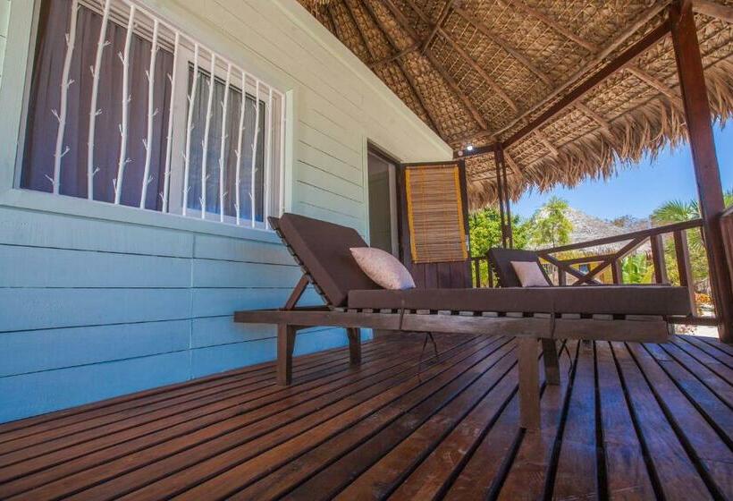 بانگلوی استاندارد, Antsanitia Resort