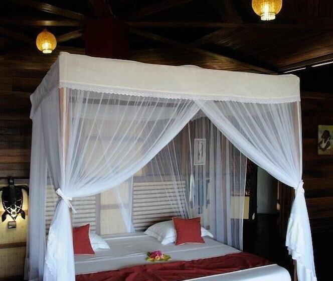 ویلا پریمیوم 1 خوابه, Antsanitia Resort