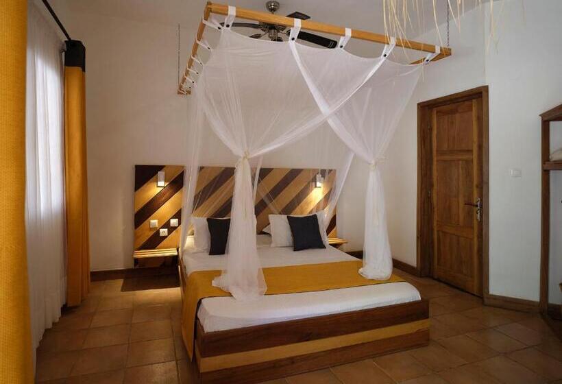 اتاق استاندارد, Antsanitia Resort