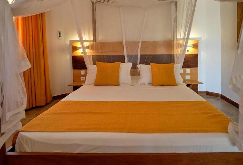 بانگلوی استاندارد, Antsanitia Resort