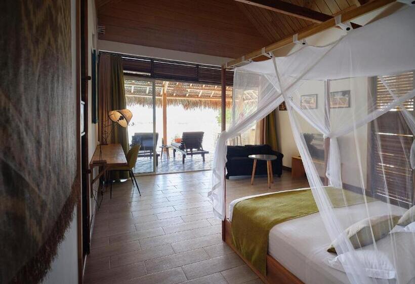 سوییت جونیور با چشمانداز دریا, Antsanitia Resort