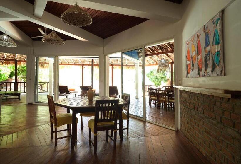 سوییت با استخر, Antsanitia Resort