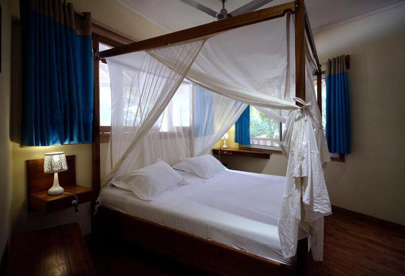 سوییت با استخر, Antsanitia Resort