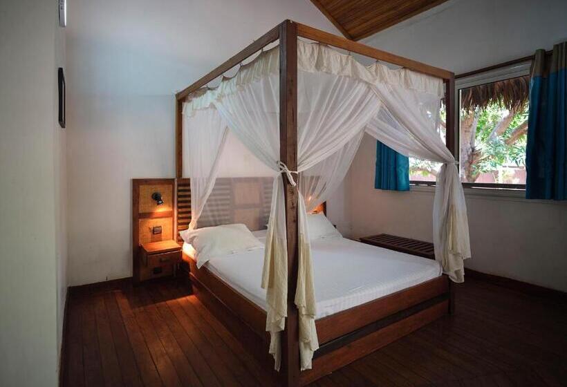 سوییت با استخر, Antsanitia Resort