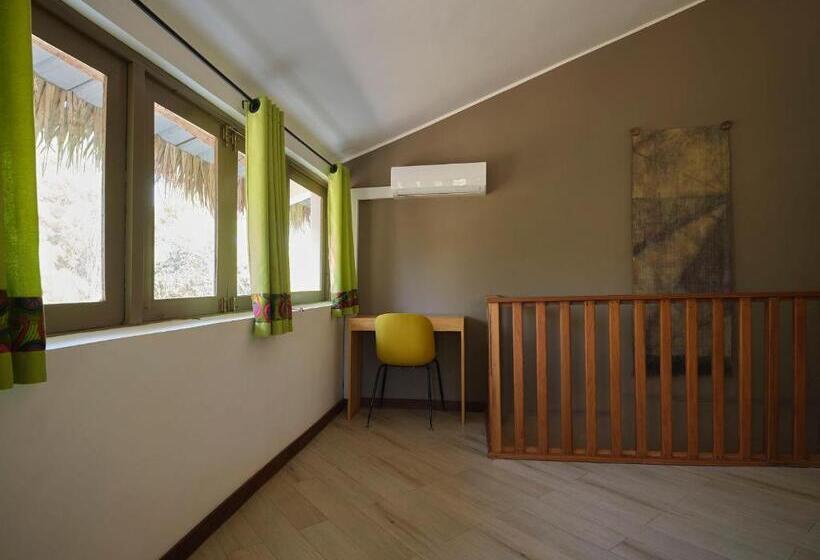 اتاق خانوادگی با چشمانداز باغ, Antsanitia Resort