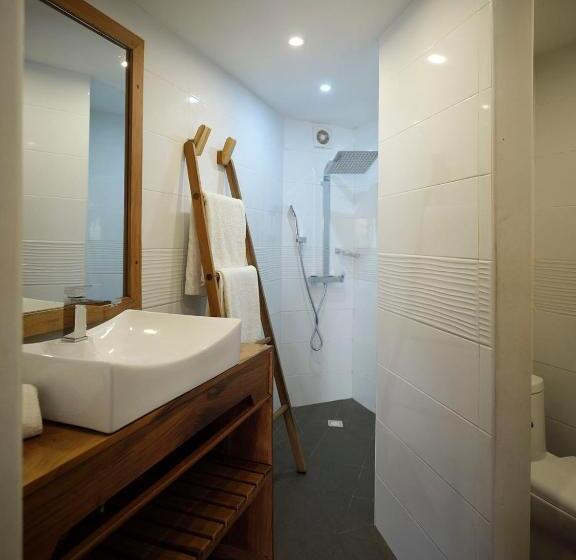 اتاق خانوادگی با چشمانداز باغ, Antsanitia Resort