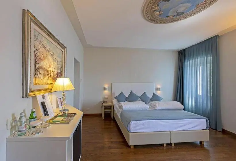 Superior room with lake view, Baia D Oro   Adults Only