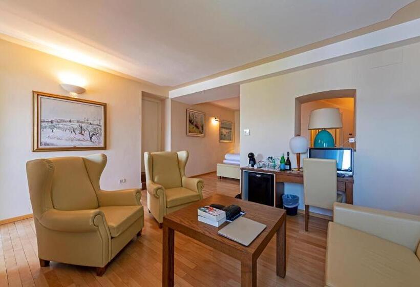 Suite with lake view, Baia D Oro   Adults Only