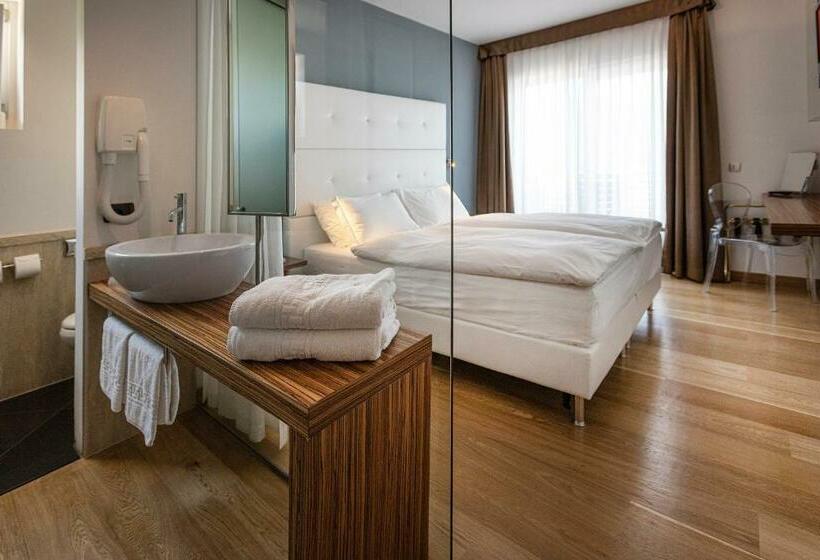 غرفة سوبيريور, Capri