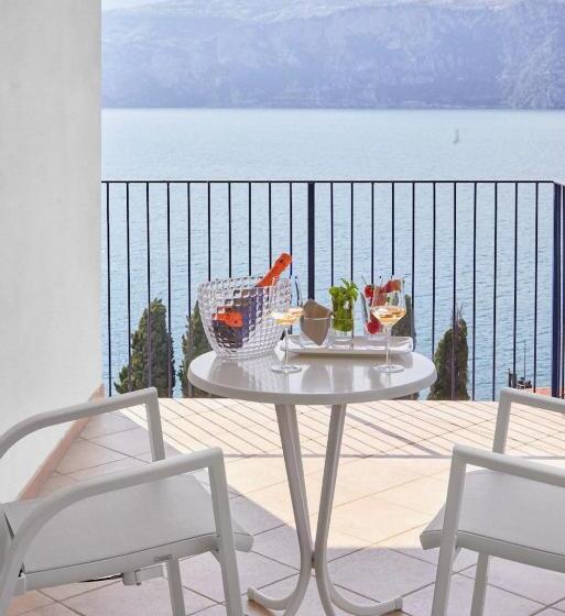 غرفة ديلوكس مطلة على البحيرة, Capri