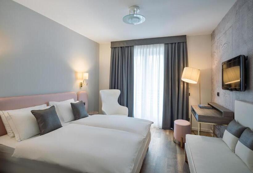 غرفة ديلوكس مطلة على البحيرة, Capri