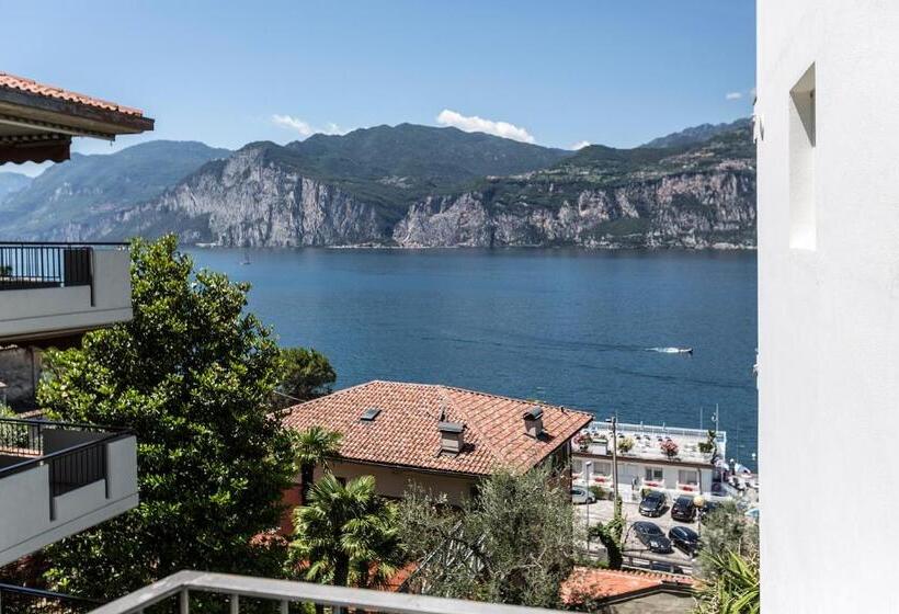 带观景的高级间, Capri