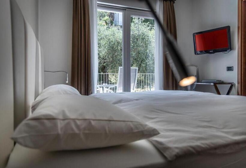 غرفة سوبيريور مطلة على الجبل, Capri