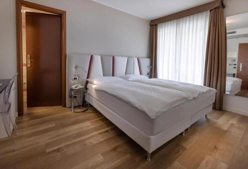 غرفة سوبيريور مطلة على الجبل, Capri