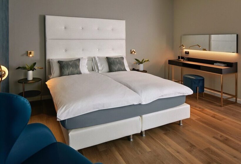 غرفة تنفيذية, Capri