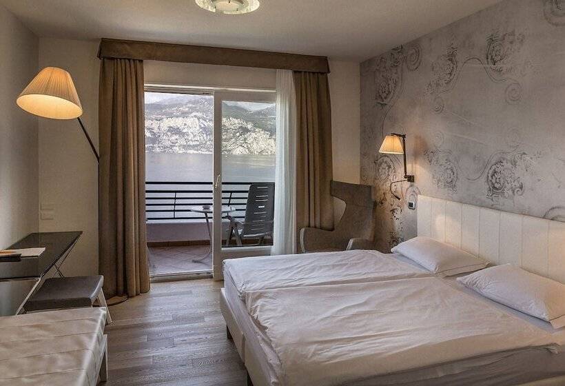 غرفة ديلوكس مطلة على البحيرة, Capri