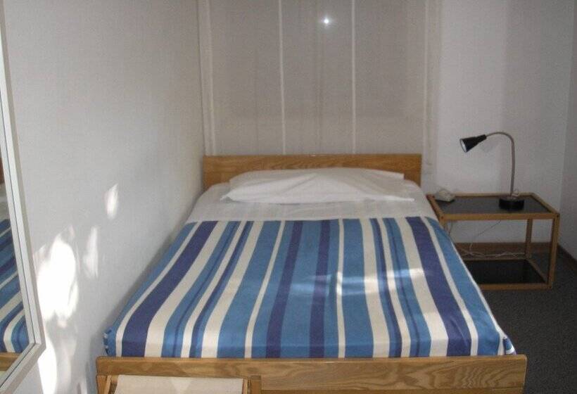 スタンダードシングルルーム, Doge Inn