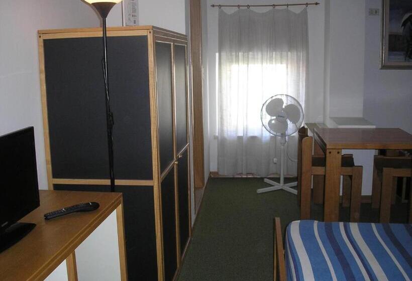 スタンダードルーム, Doge Inn