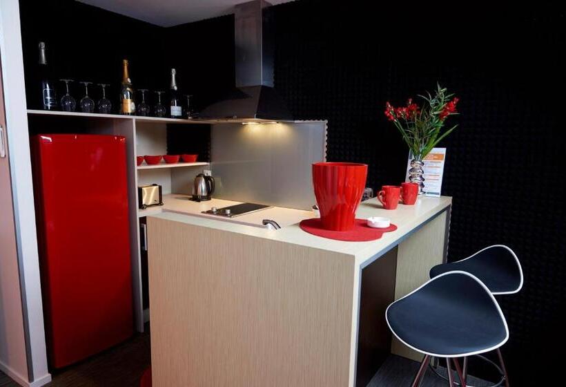 سوئیت با بالکن, Du Centre