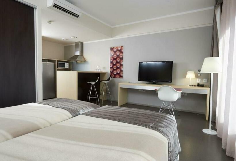 استودیوی لوکس, Du Centre