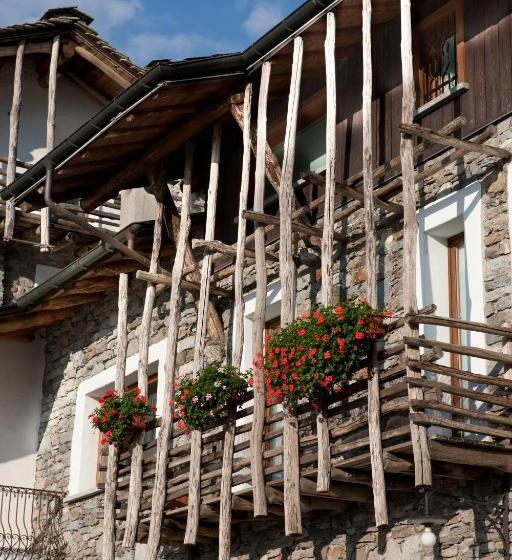 غرفة قياسية رباعية, La Brace