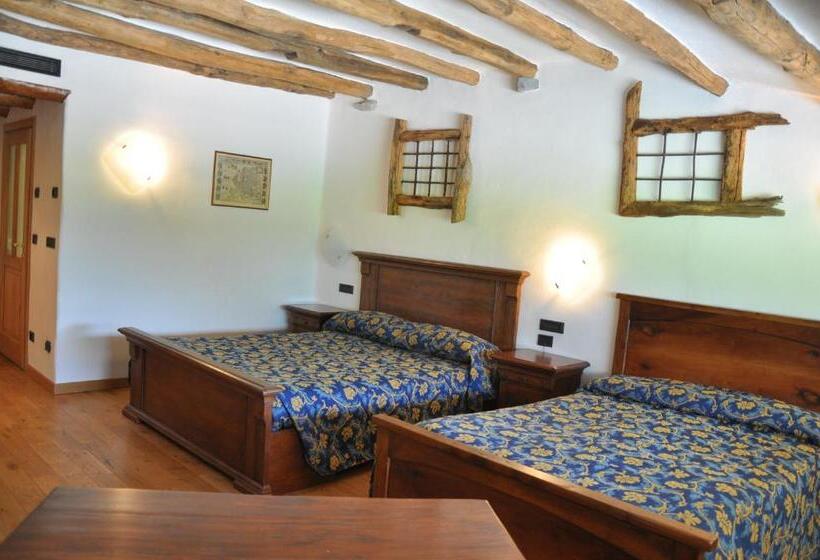 غرفة قياسية رباعية مطلة على الحديقة, La Brace