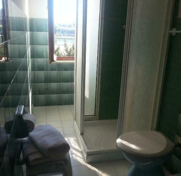 اتاق استاندارد, L'approdo