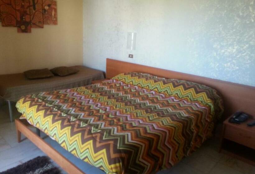 اتاق استاندارد, L'approdo