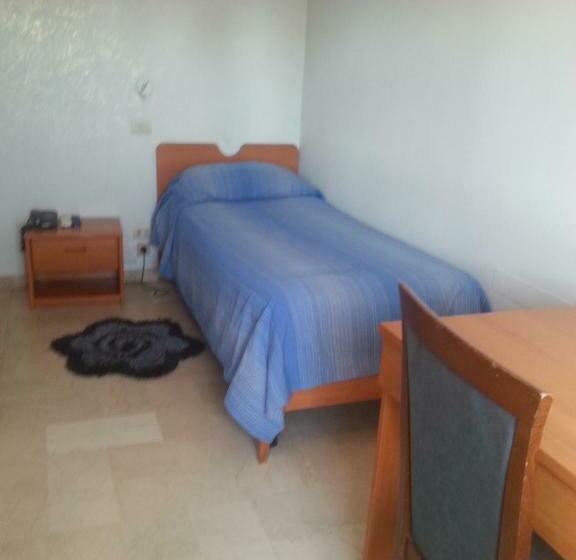 اتاق استاندارد یک نفره, L'approdo