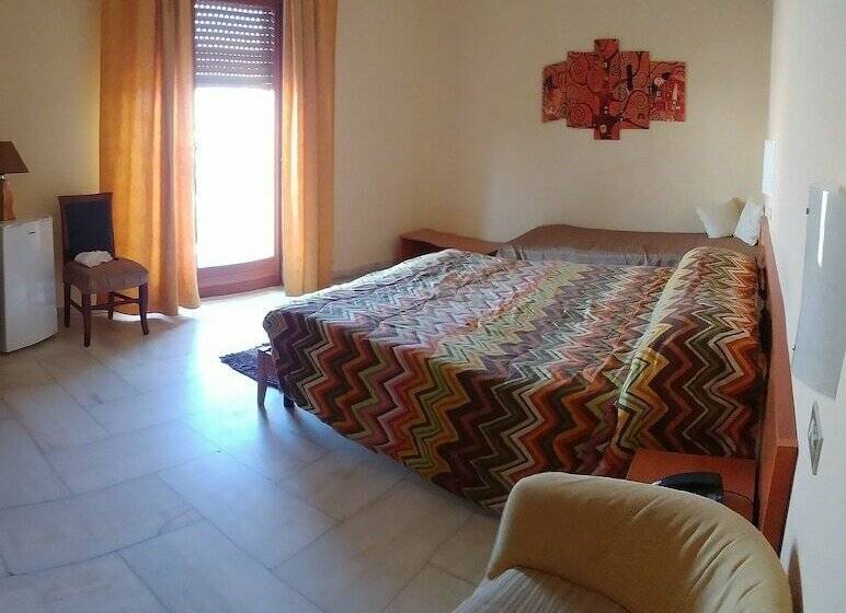 اتاق استاندارد, L'approdo