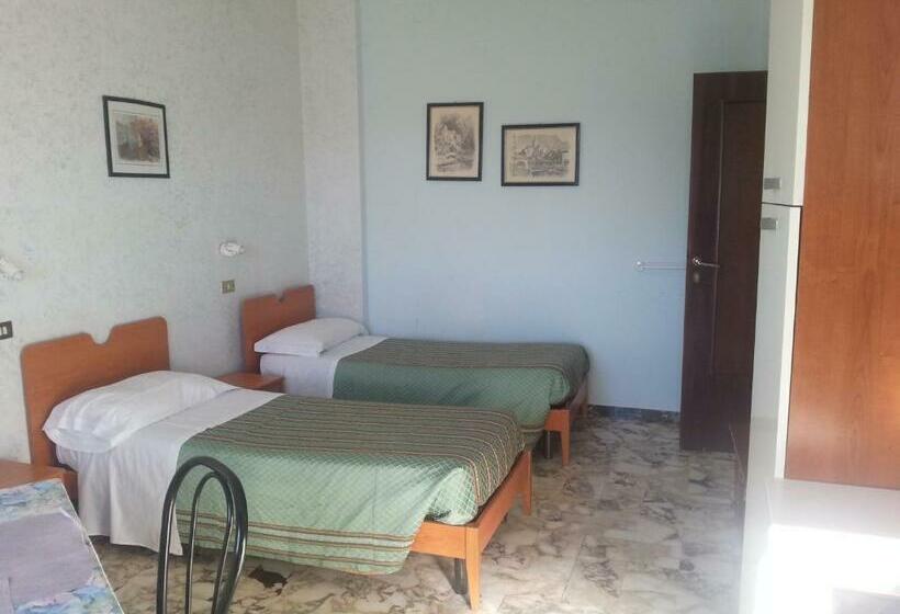 آپارتمان 2 خوابه, L'approdo