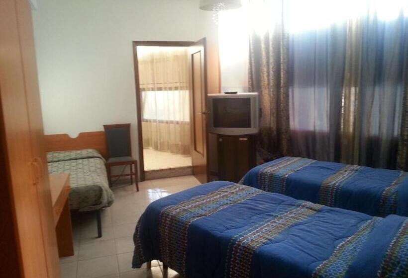 اتاق استاندارد سه نفره, L'approdo