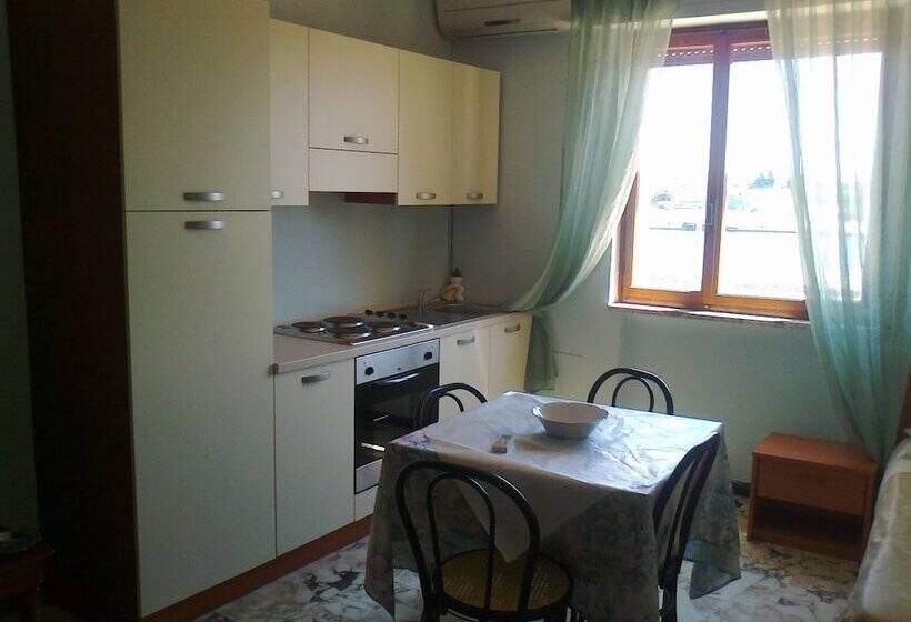 آپارتمان 2 خوابه, L'approdo