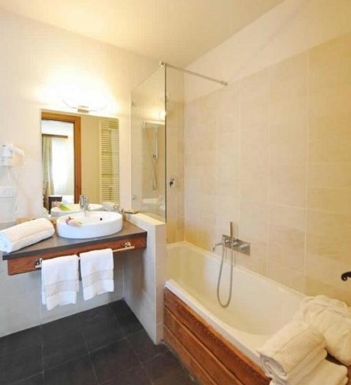 غرفة كلاسيكية رباعية, Maison Tissiere