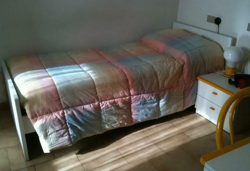 Standard Yhden Hengen Huone, Albergo Musolesi
