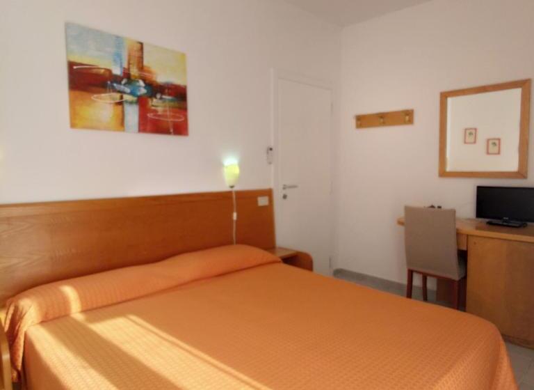 スタンダードルーム, Piccolo