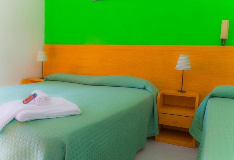 スタンダードトリプルルーム, Piccolo