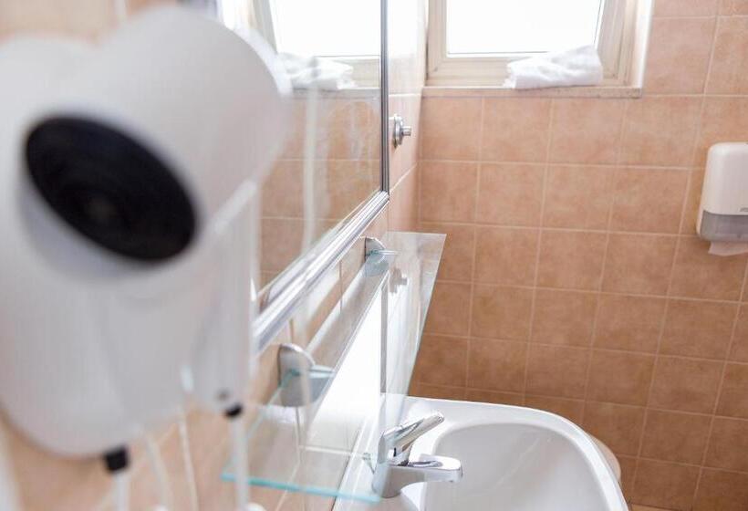 スタンダードトリプルルーム, Piccolo