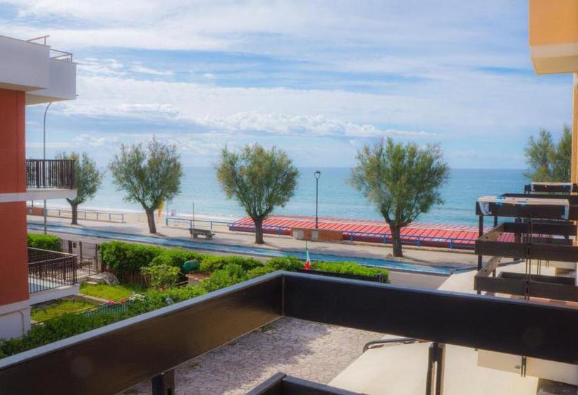 スタンダードトリプルルーム, Piccolo