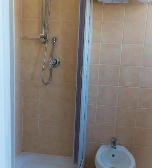Standard Neljän Hengen Huone, Piccolo