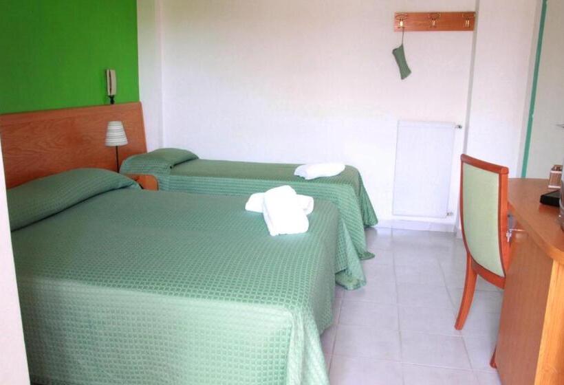 エコノミートリプルルーム, Piccolo