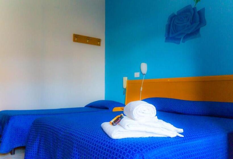 エコノミートリプルルーム, Piccolo