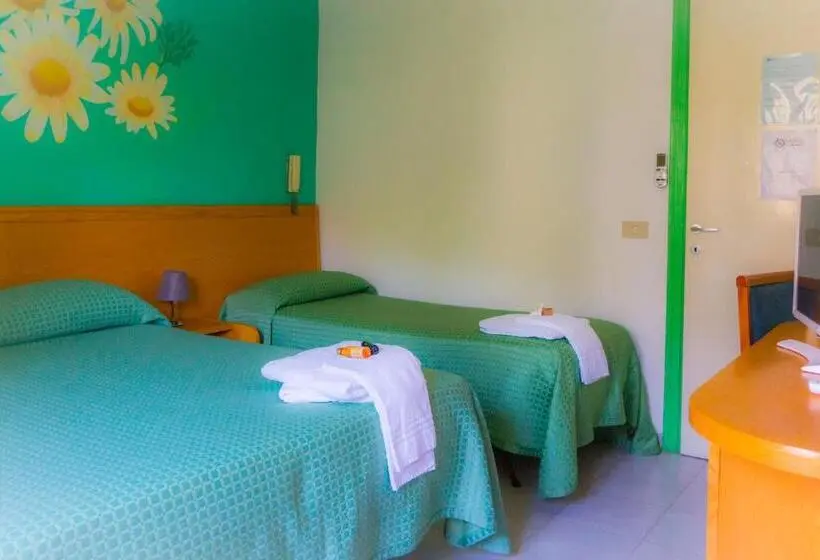 Economy Triple Room, Piccolo