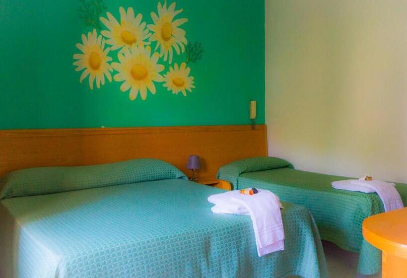 エコノミートリプルルーム, Piccolo