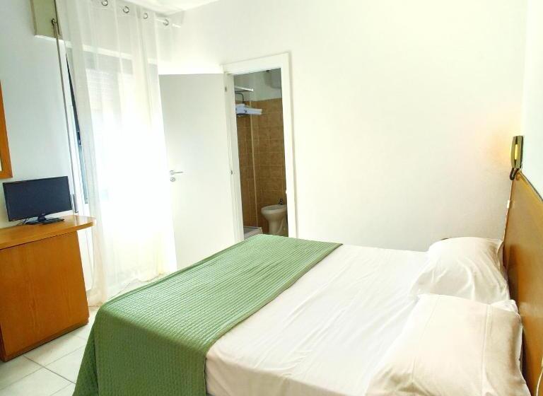 エコノミールーム, Piccolo